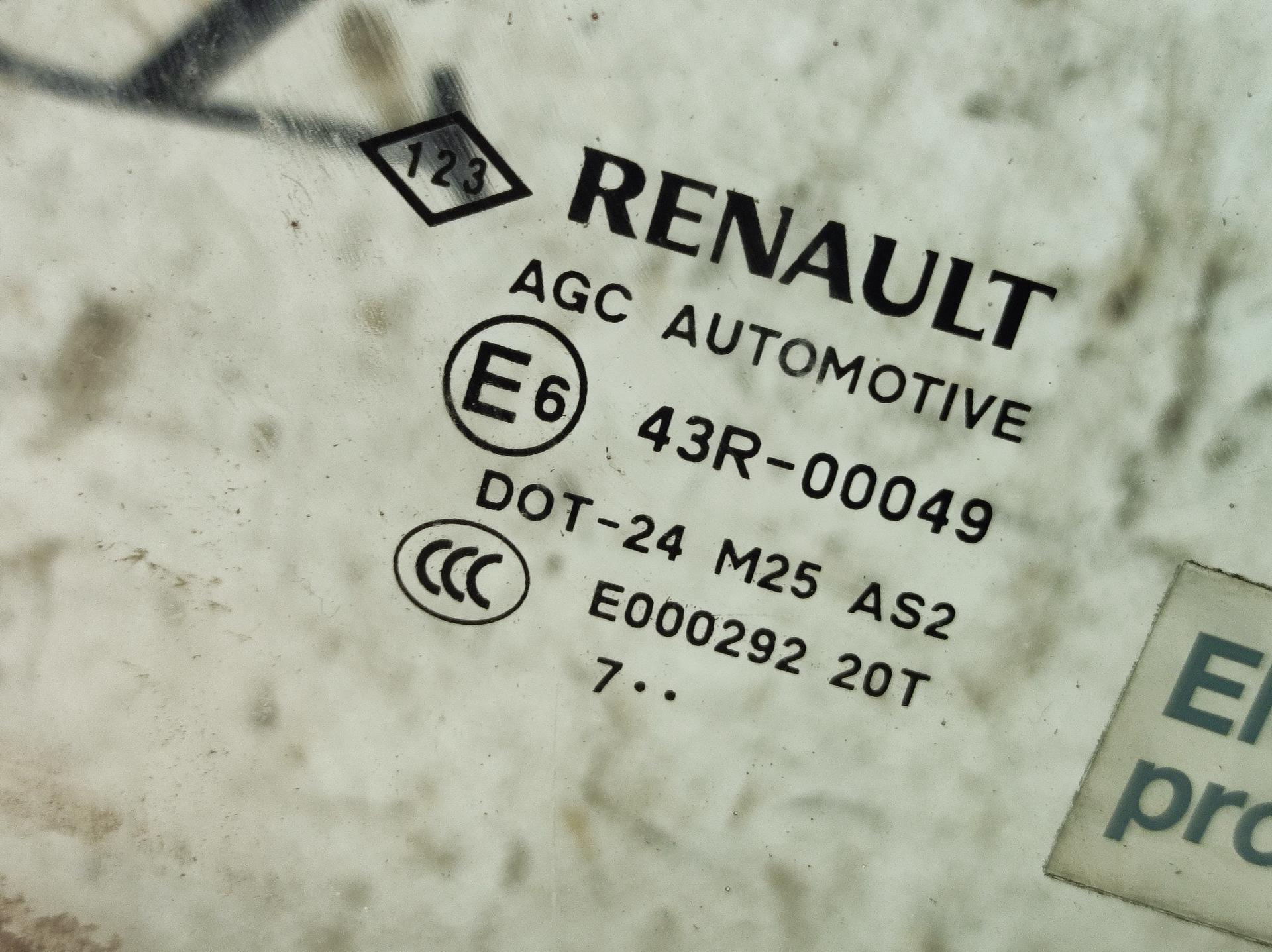 Стекло двери передней правой Renault Laguna 2 купить в России