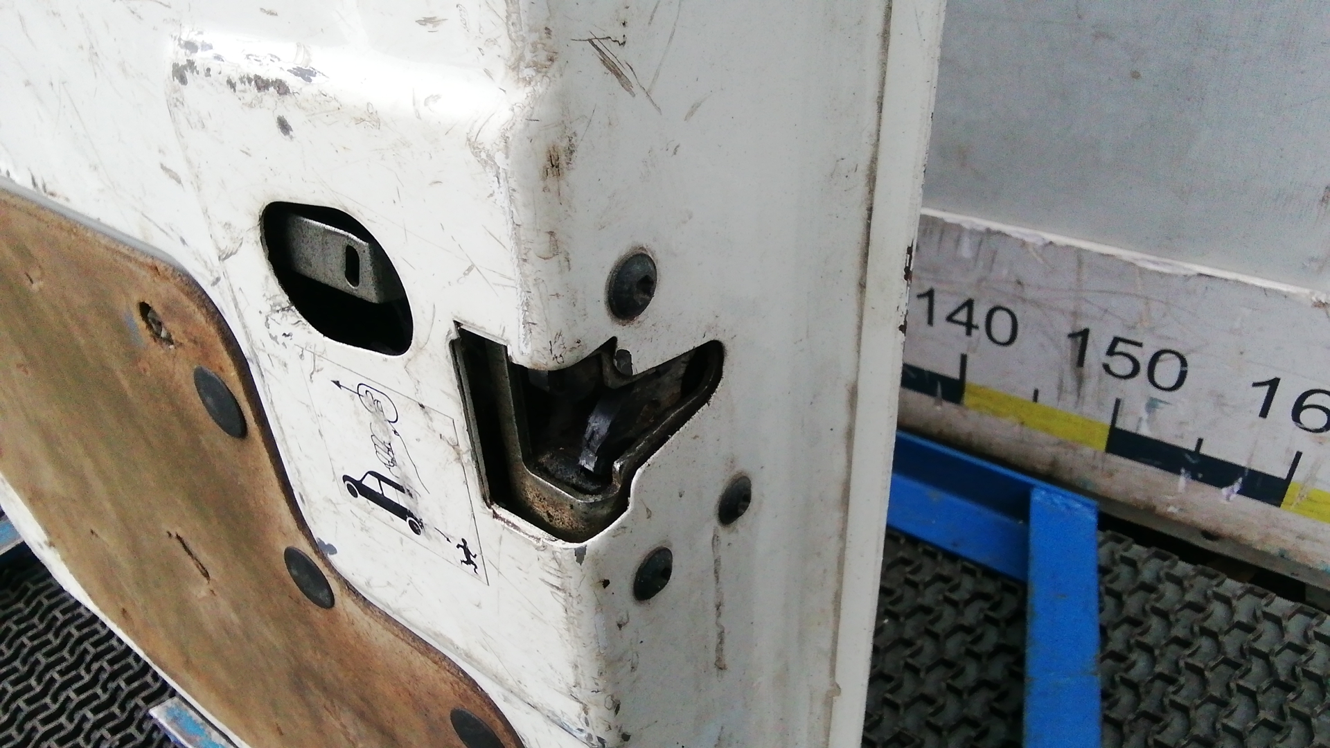 Дверь распашная задняя правая Ford Transit 6 купить в России