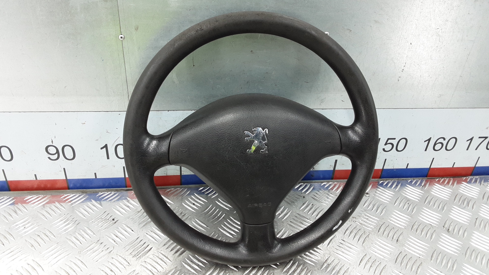 Руль Peugeot 307 купить в России