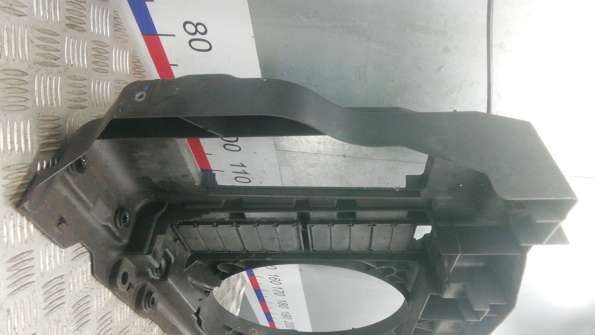 Панель передняя (телевизор) Peugeot 407 купить в России