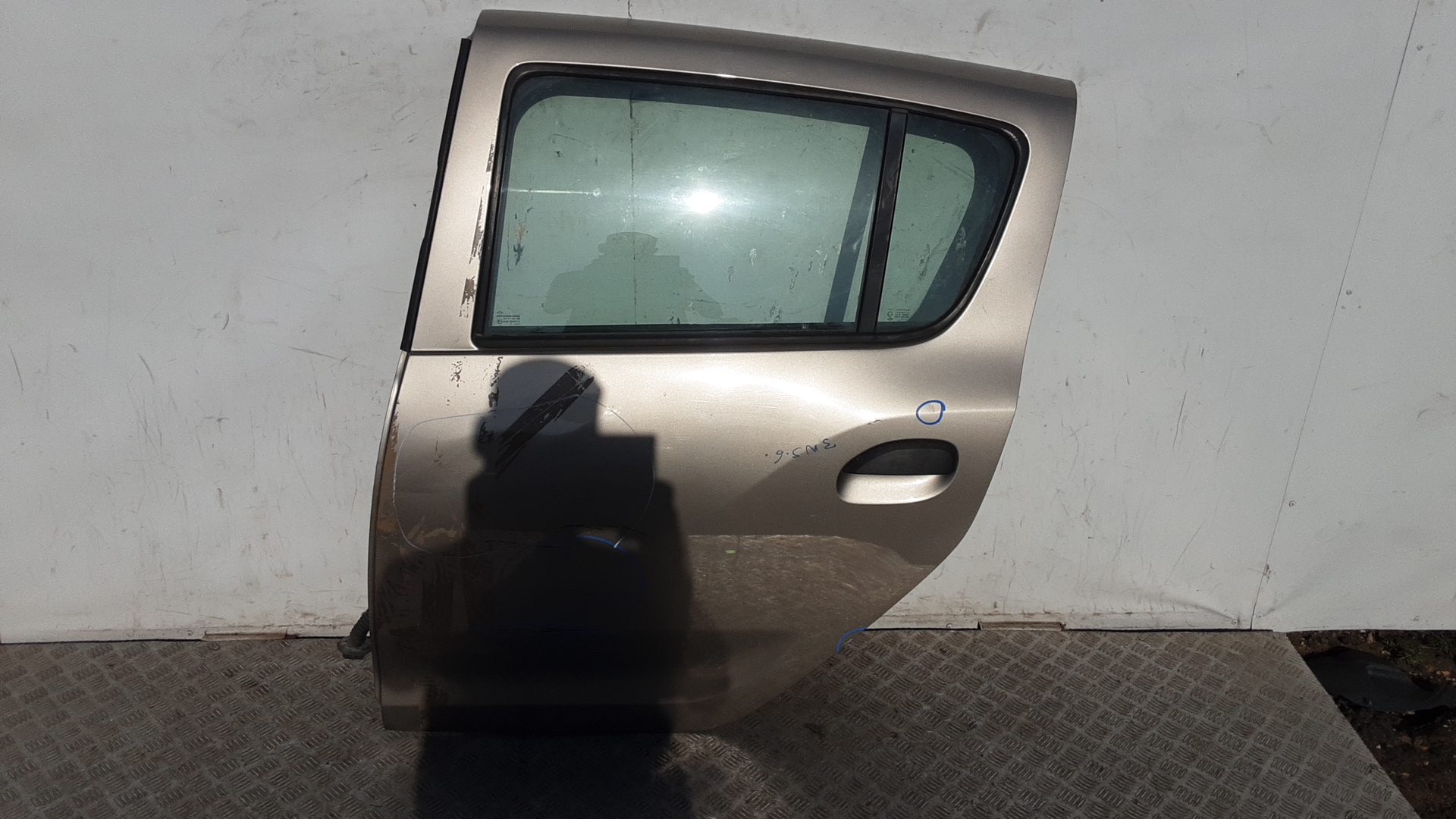 Дверь задняя левая Dacia Sandero 1 купить в России