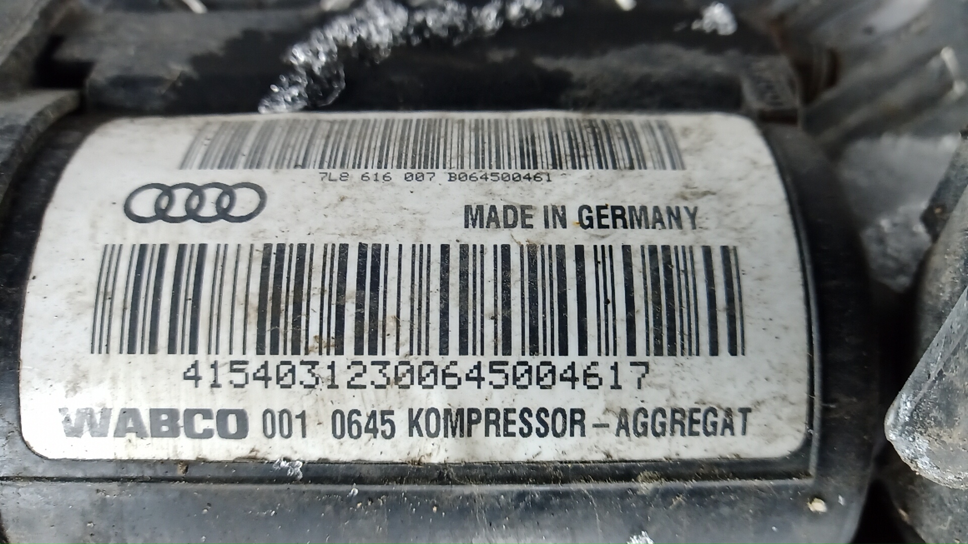 Компрессор пневмоподвески Audi Q7 4L купить в России