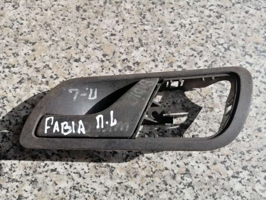 Ручка двери внутренняя передняя левая Skoda Fabia 1 купить в России