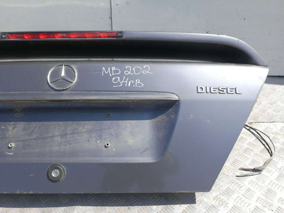 Крышка (дверь) багажника Mercedes C-Class (W202) купить в России
