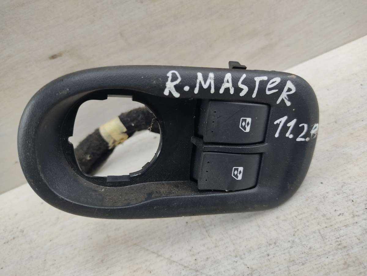 Кнопка стеклоподъемника Renault Master 2 купить в России