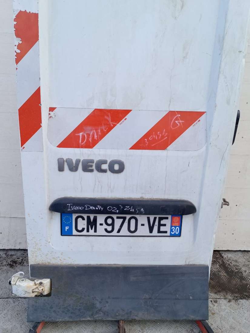 Дверь распашная задняя левая Iveco Daily 3 купить в России