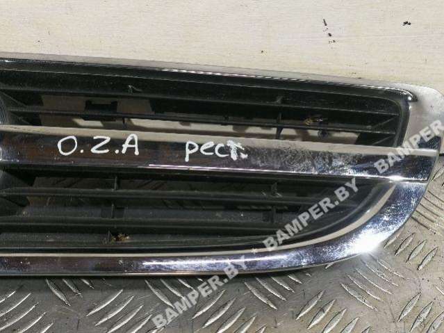 Решетка радиатора Opel Zafira A купить в России