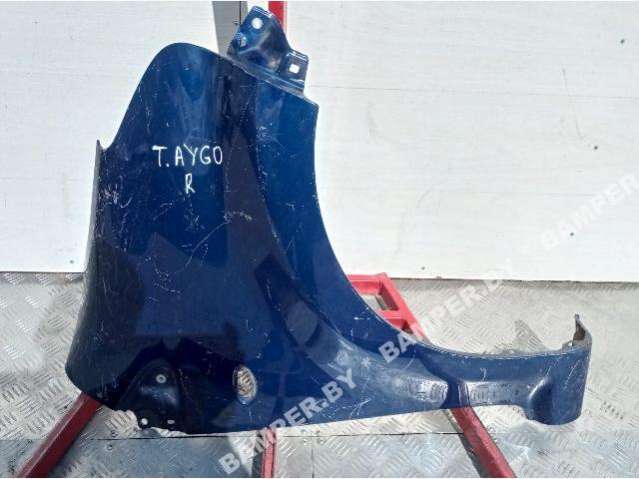 Крыло переднее правое Toyota Aygo 1 купить в России