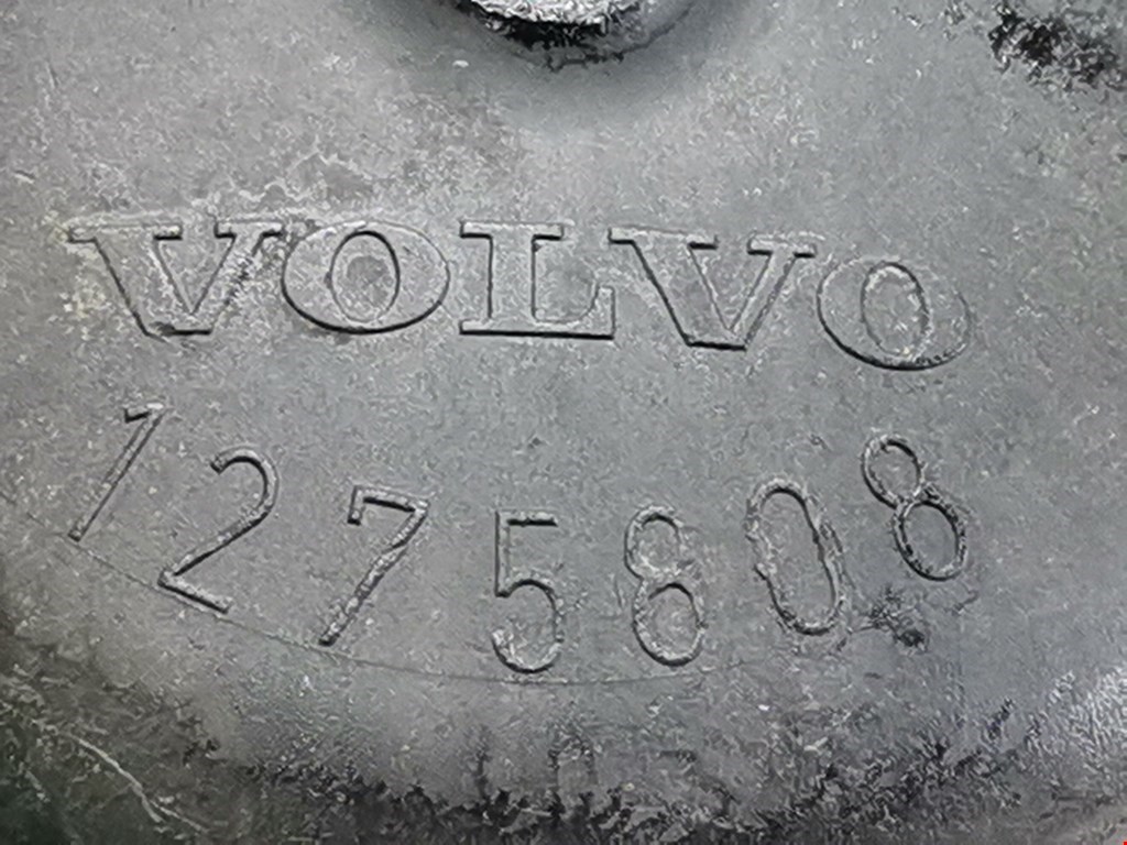 Крышка масляного фильтра Volvo S60 1 купить в России