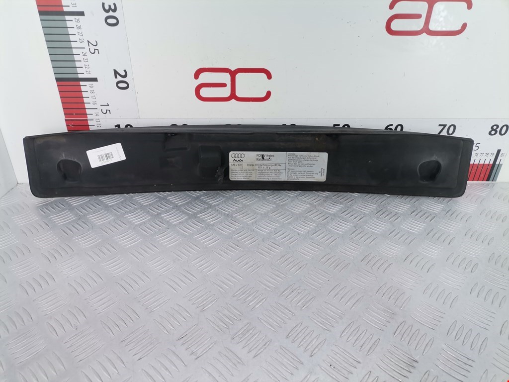 Решетка радиатора Audi A2 8Z купить в России