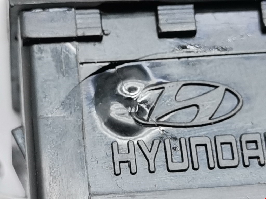 Кнопка корректора фар Hyundai Matrix купить в России
