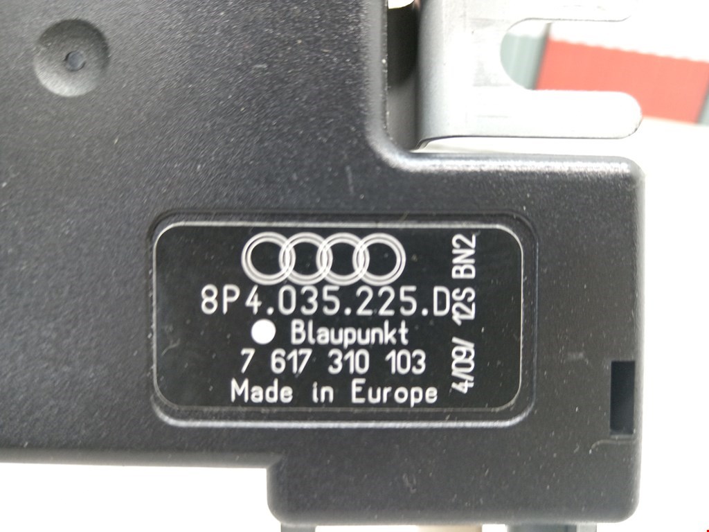 Усилитель антенны Audi A3 8P купить в России