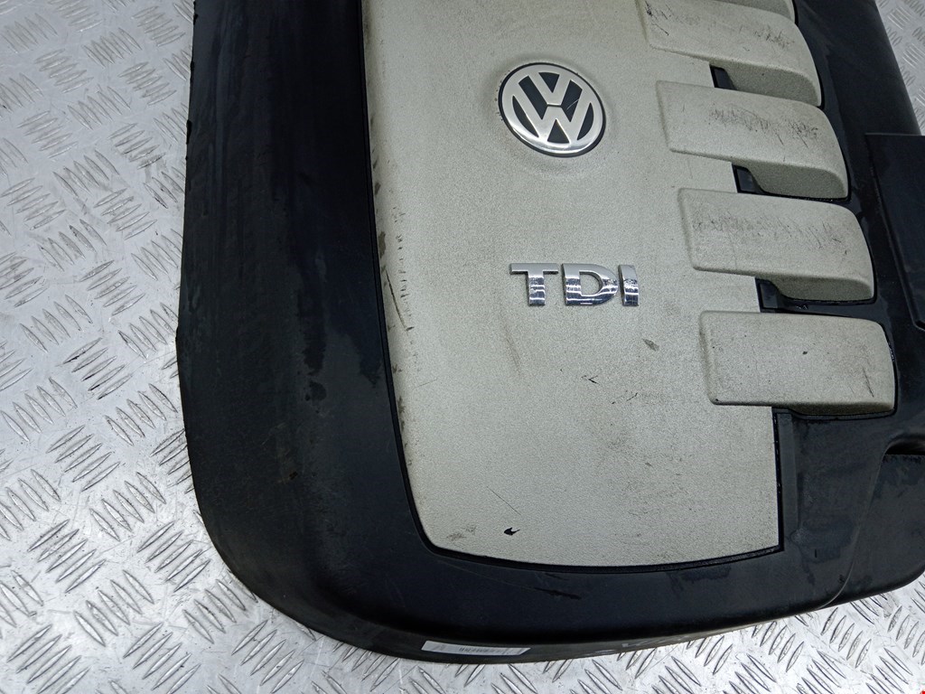 Накладка декоративная двигателя Volkswagen Touareg 1 купить в России