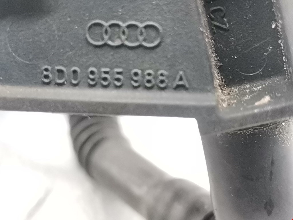 Форсунка омывателя лобового стекла Audi A4 B5 купить в России