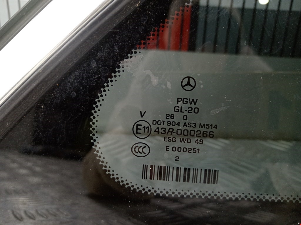 Стекло кузовное заднее правое Mercedes R-Class (W251) купить в России