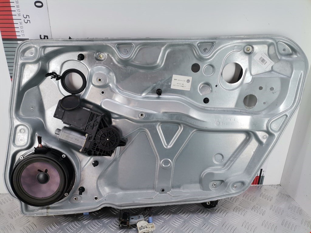 Стеклоподъемник электрический двери передней правой Volkswagen Passat 5 GP купить в России