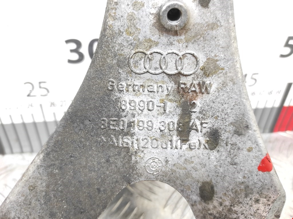 Кронштейн двигателя (лапа крепления) Audi A4 B7 купить в России