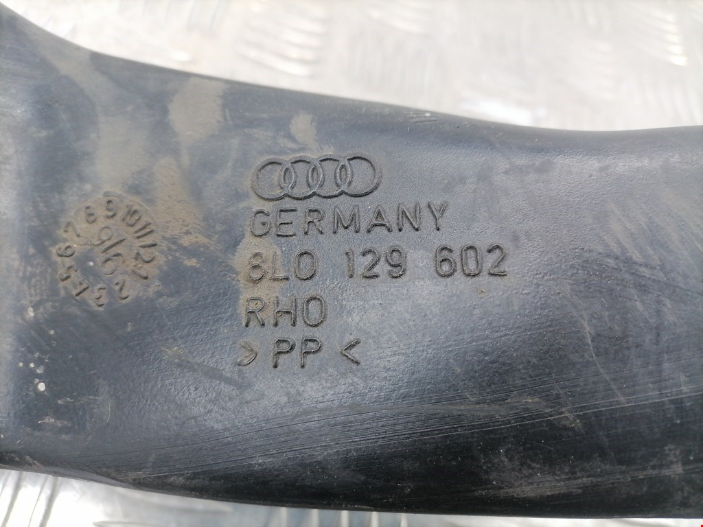 Воздухозаборник (наружный) Audi A3 8L купить в России