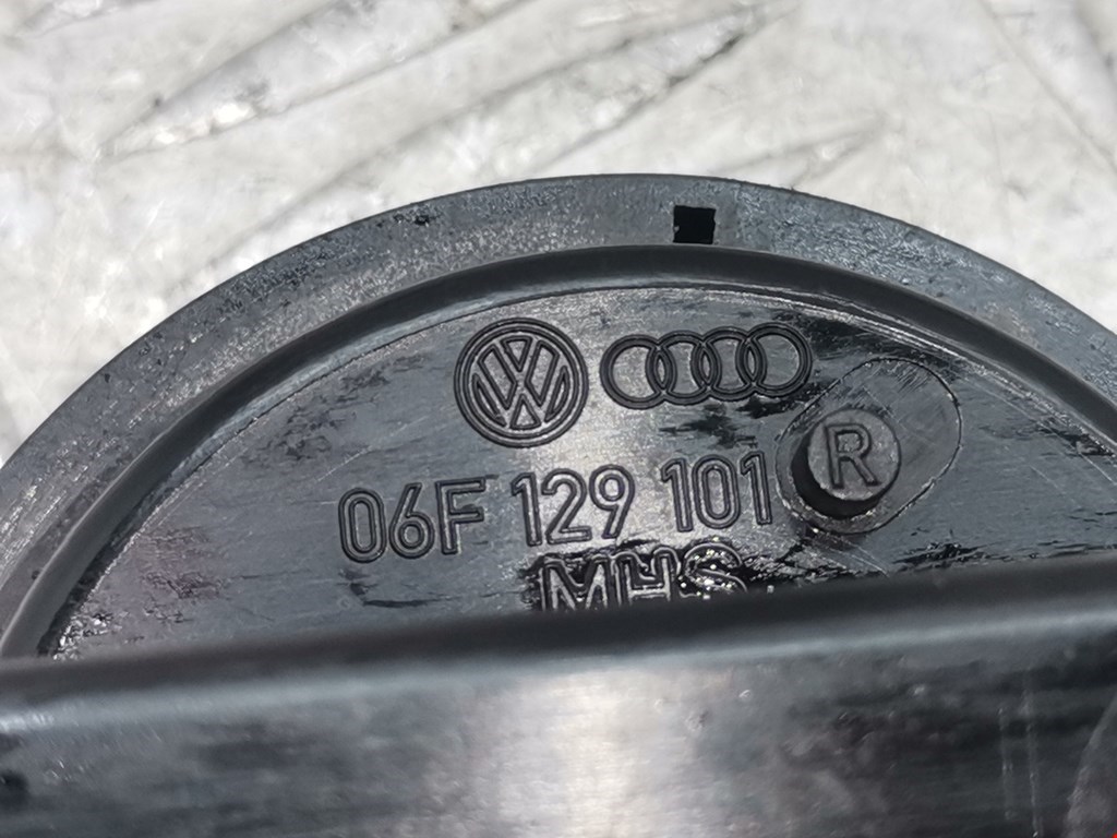 Маслоотделитель (сапун) Volkswagen Golf 5 купить в России