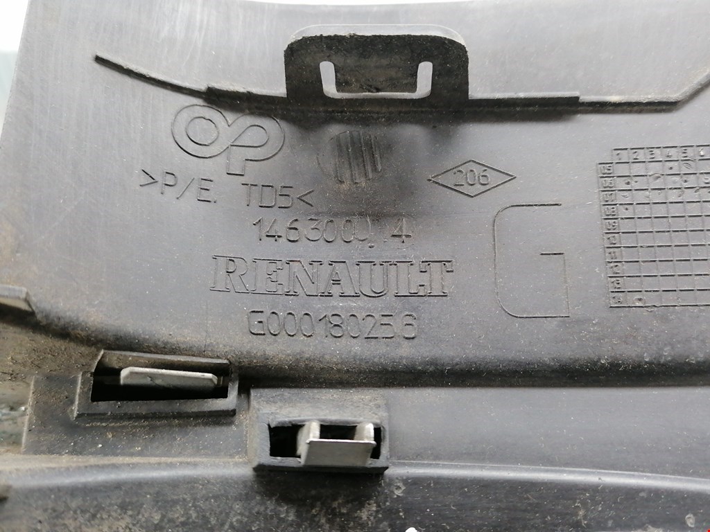 Решетка (заглушка) в бампер левая Renault Espace 4 купить в Беларуси