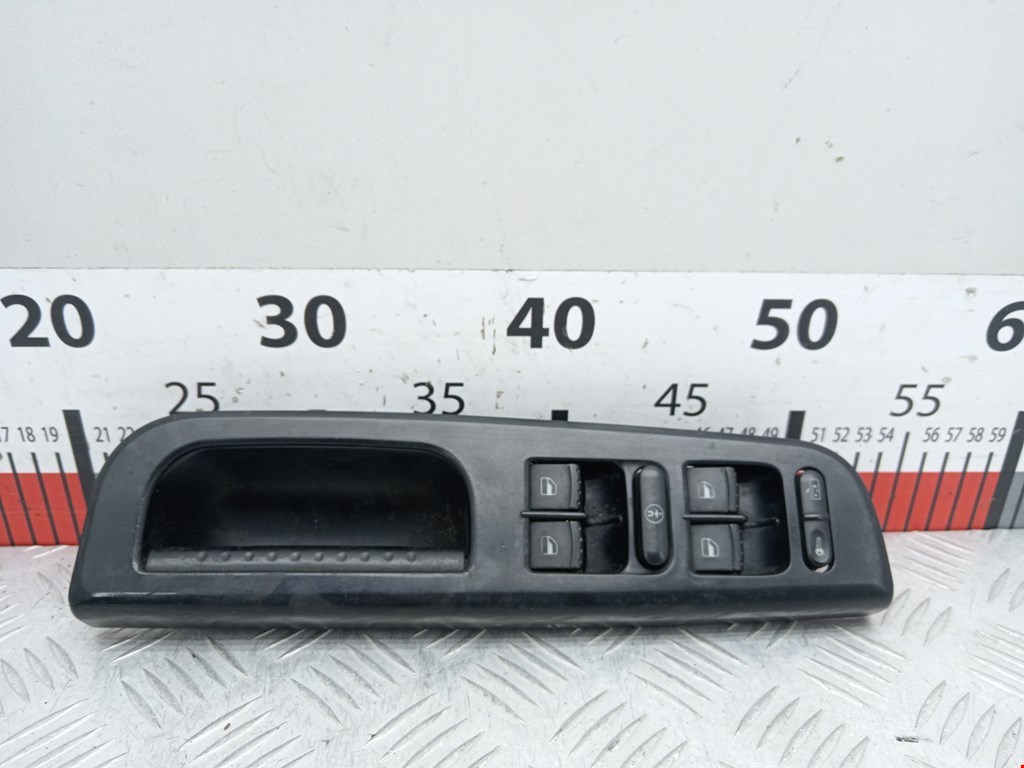 Блок управления стеклоподъемниками Volkswagen Passat 5
