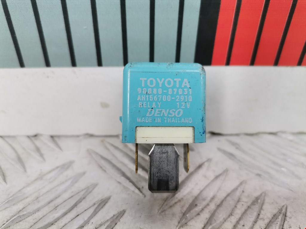 Реле Toyota Avensis 2 (T250) купить в Беларуси