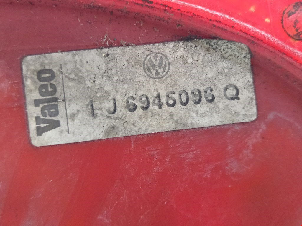 Фонарь задний правый Volkswagen Golf 4 купить в Беларуси