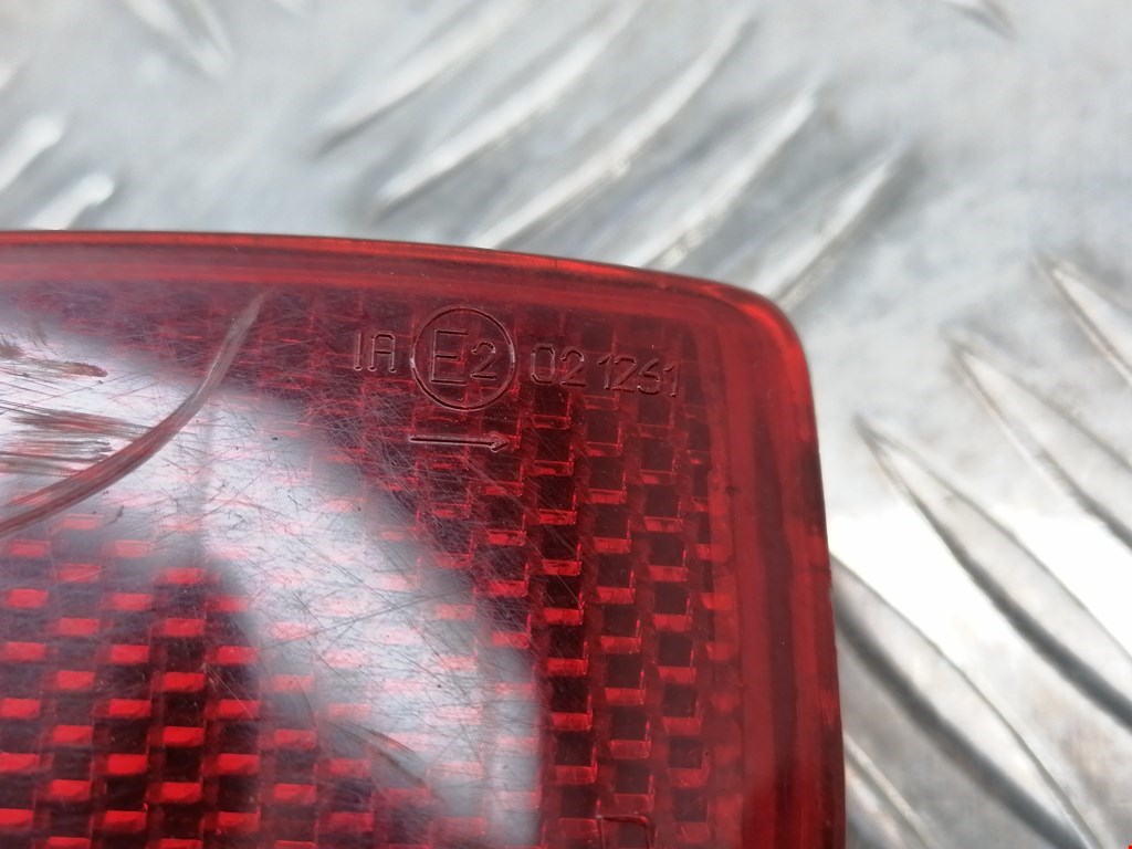 Катафот (отражатель) бампера правый Peugeot 807 купить в России