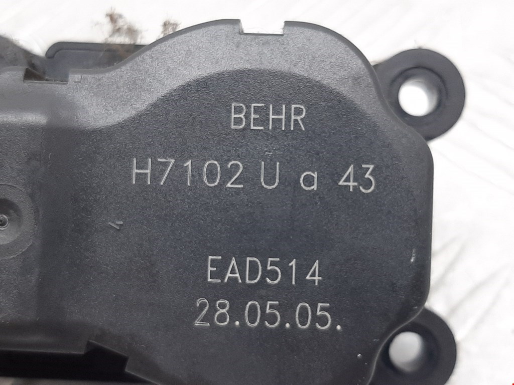Электропривод (сервопривод) заслонки печки Opel Zafira B купить в России