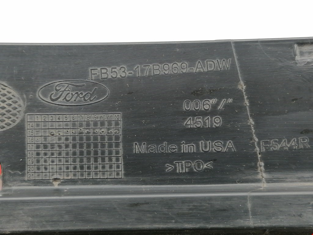 Решетка (заглушка) в бампер левая Ford Explorer 5 купить в России