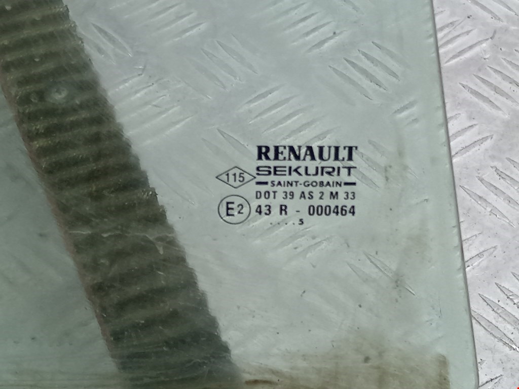 Стекло двери задней правой Renault Laguna 1 купить в России