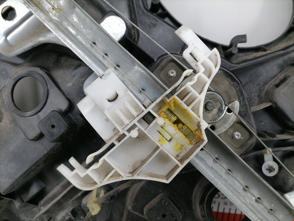 Стеклоподъемник механический двери задней правой Ford Fusion купить в России