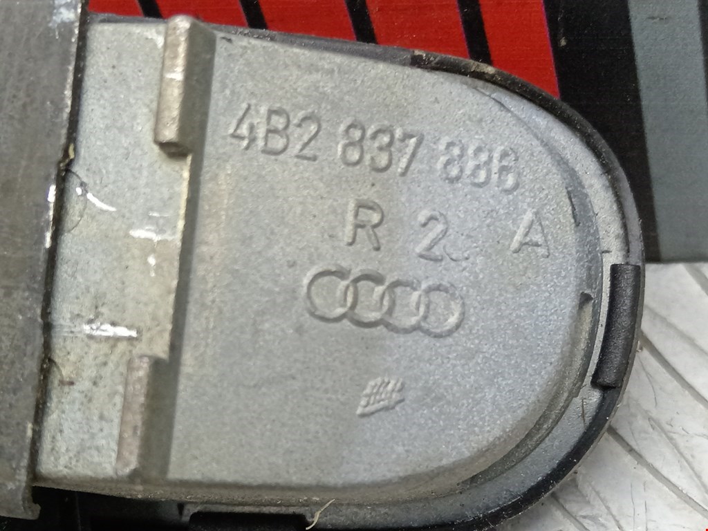 Ручка двери наружная задняя правая Audi A8 D2 купить в России