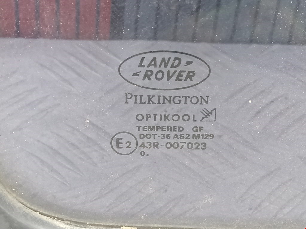 Стекло форточки двери задней правой Land Rover Freelander 1 купить в России
