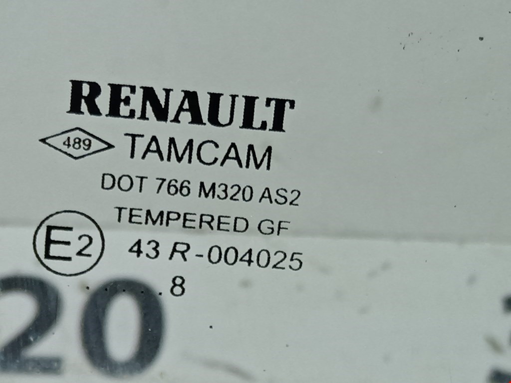Стекло двери задней правой Renault Symbol (1) купить в России