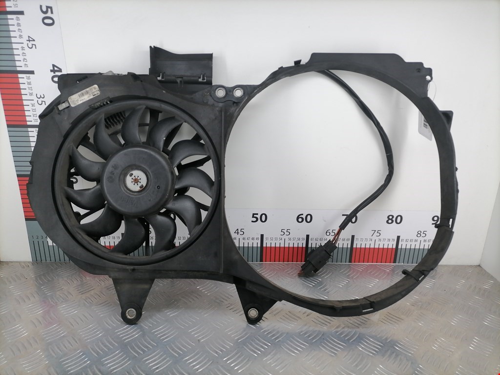 Вентилятор радиатора кондиционера Audi A4 B6 купить в Беларуси