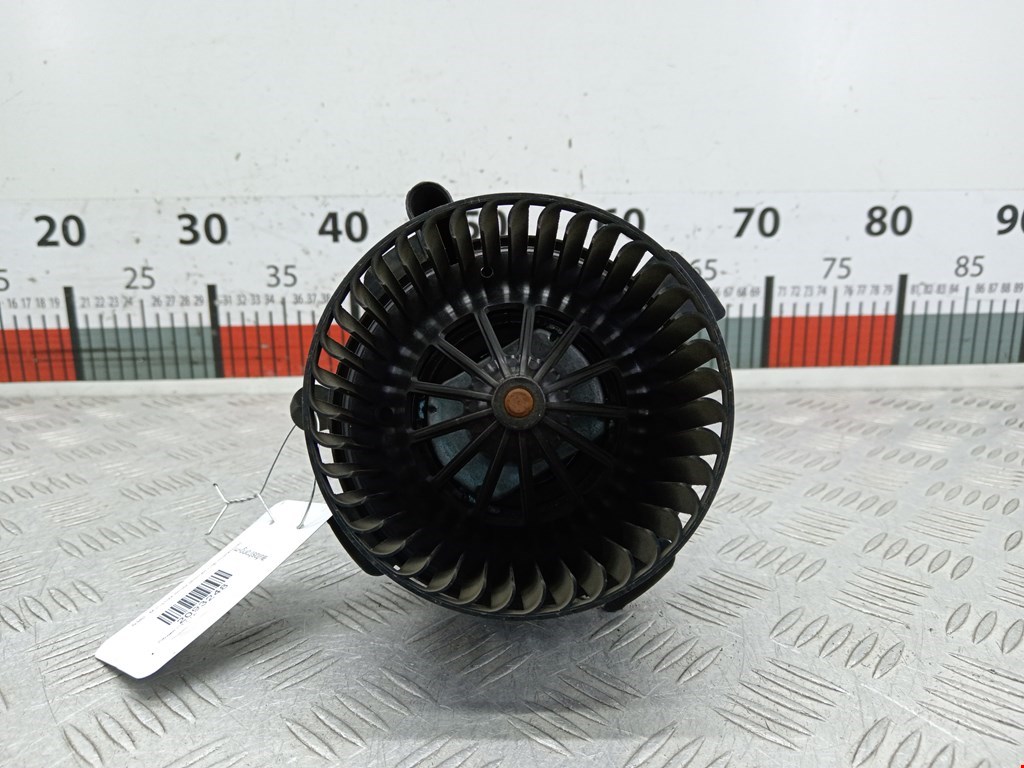 Моторчик печки (вентилятор отопителя) Citroen C4 1