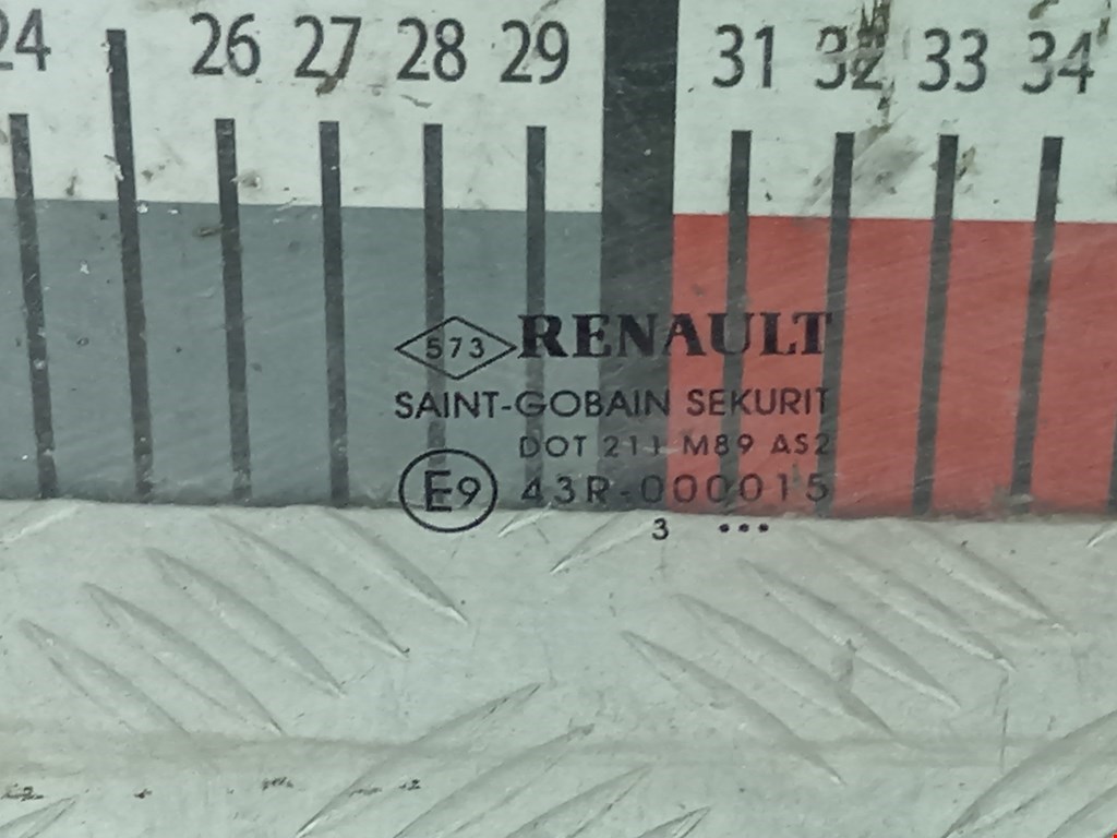 Стекло форточки двери задней левой Renault Megane 2 купить в Беларуси