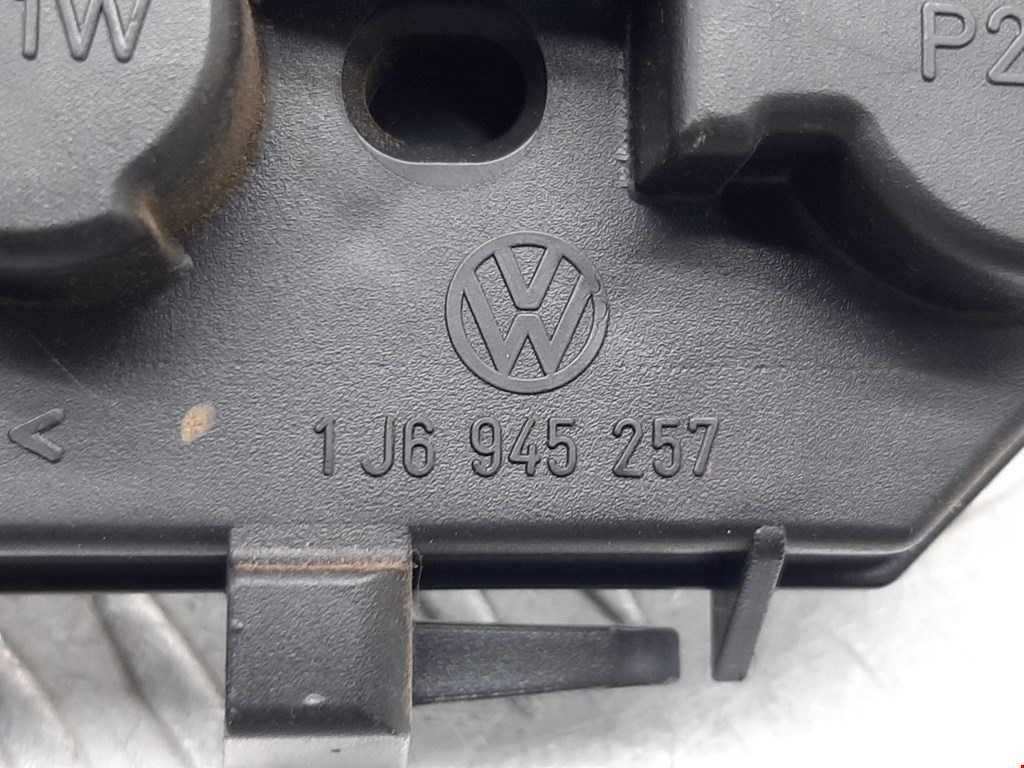 Плата заднего фонаря левого Volkswagen Golf 4 купить в России
