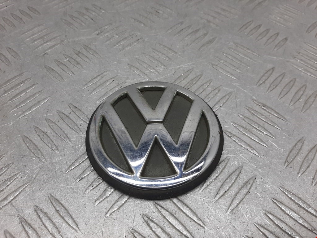 Эмблема (значок) Volkswagen Passat 5 купить в Беларуси