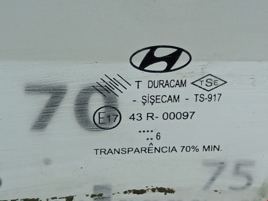 Стекло двери задней левой Hyundai Accent 3 купить в Беларуси