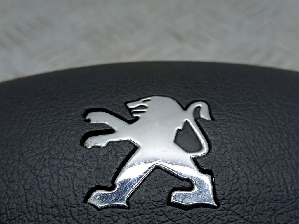 Подушка безопасности в рулевое колесо Peugeot 206 купить в России