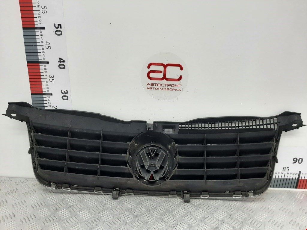 Решетка радиатора Volkswagen Passat 5 GP купить в России