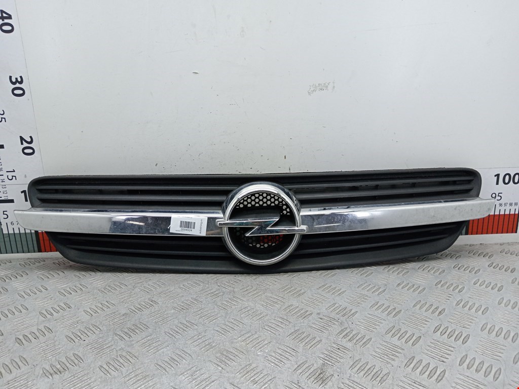 Решетка радиатора Opel Meriva A
