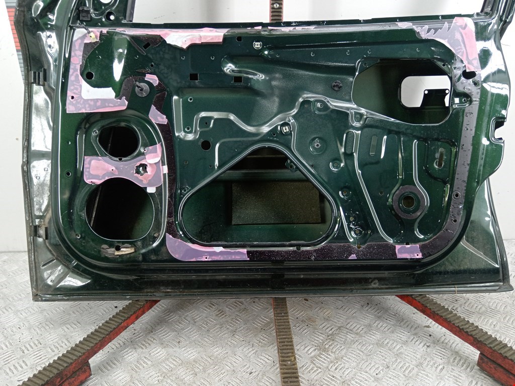 Дверь передняя правая Opel Vectra B купить в Беларуси