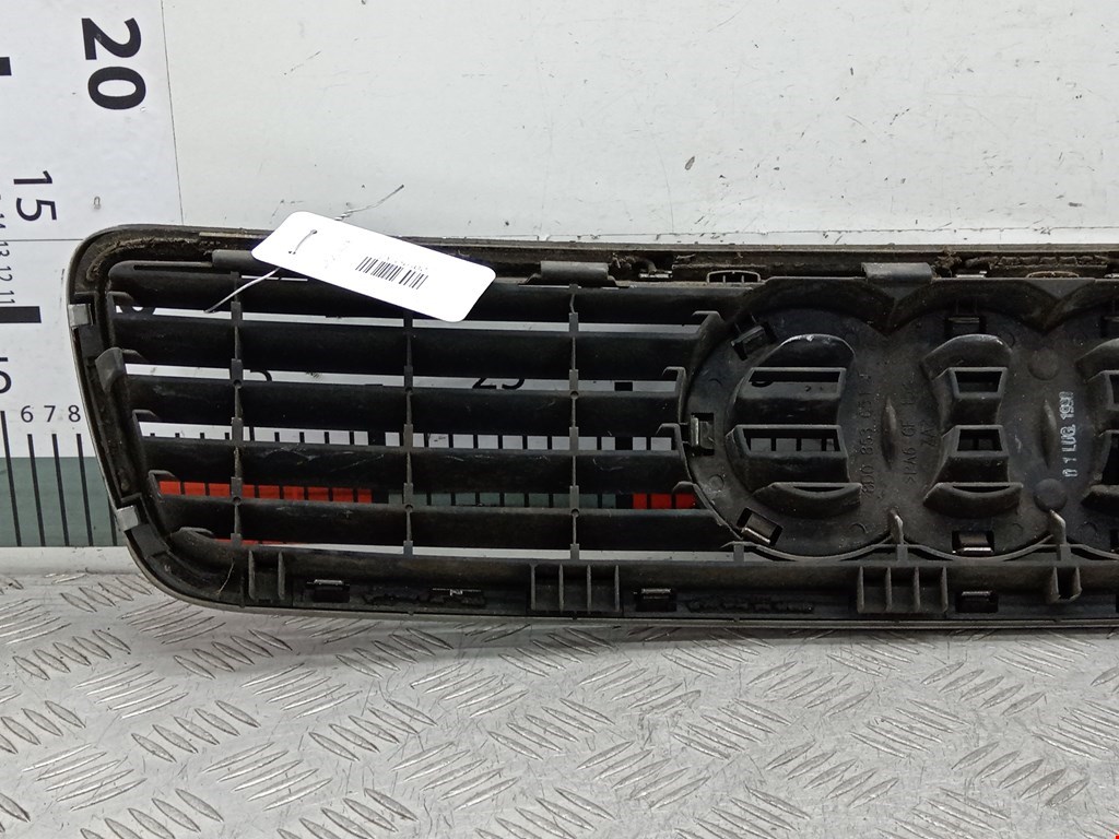 Решетка радиатора Audi A4 B5 купить в Беларуси