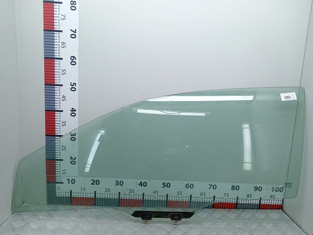 Стекло двери передней левой Honda Civic 7 купить в Беларуси
