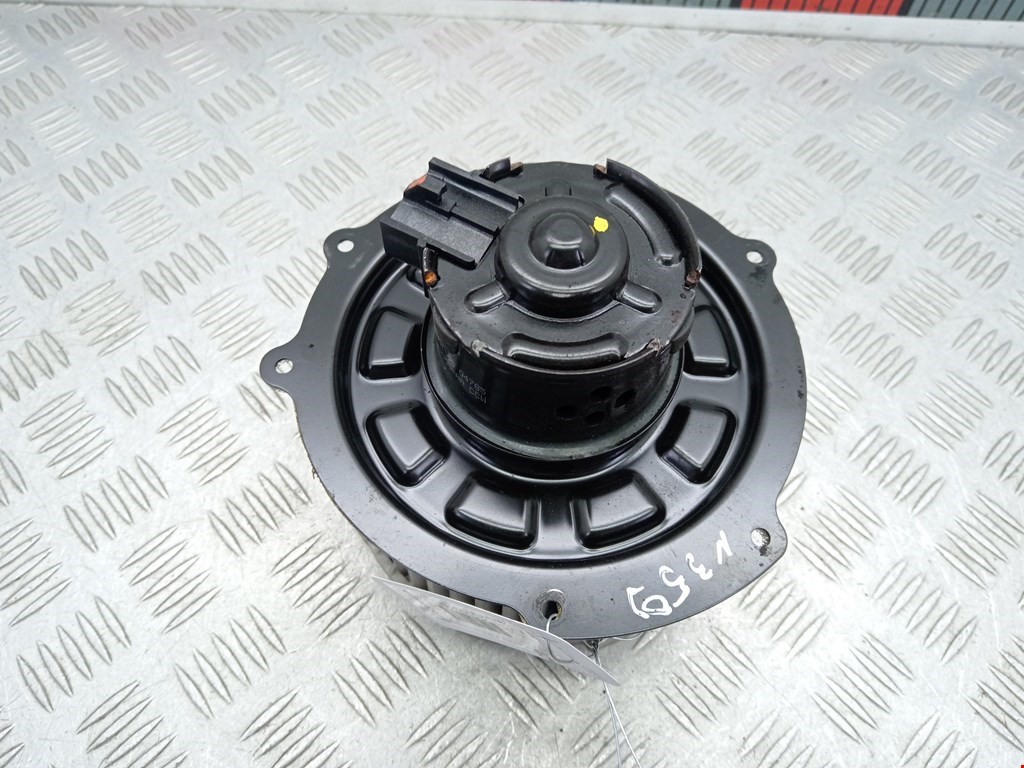 Моторчик печки (вентилятор отопителя) Mazda 626 GE купить в Беларуси