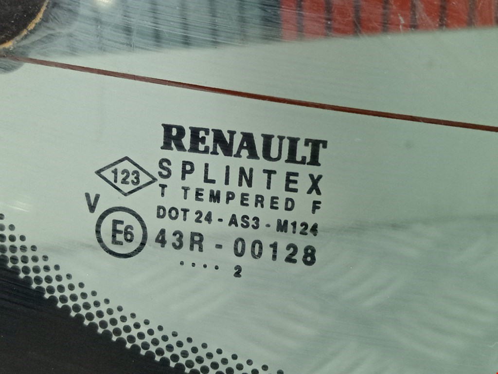 Стекло заднее Renault Laguna 2 купить в Беларуси