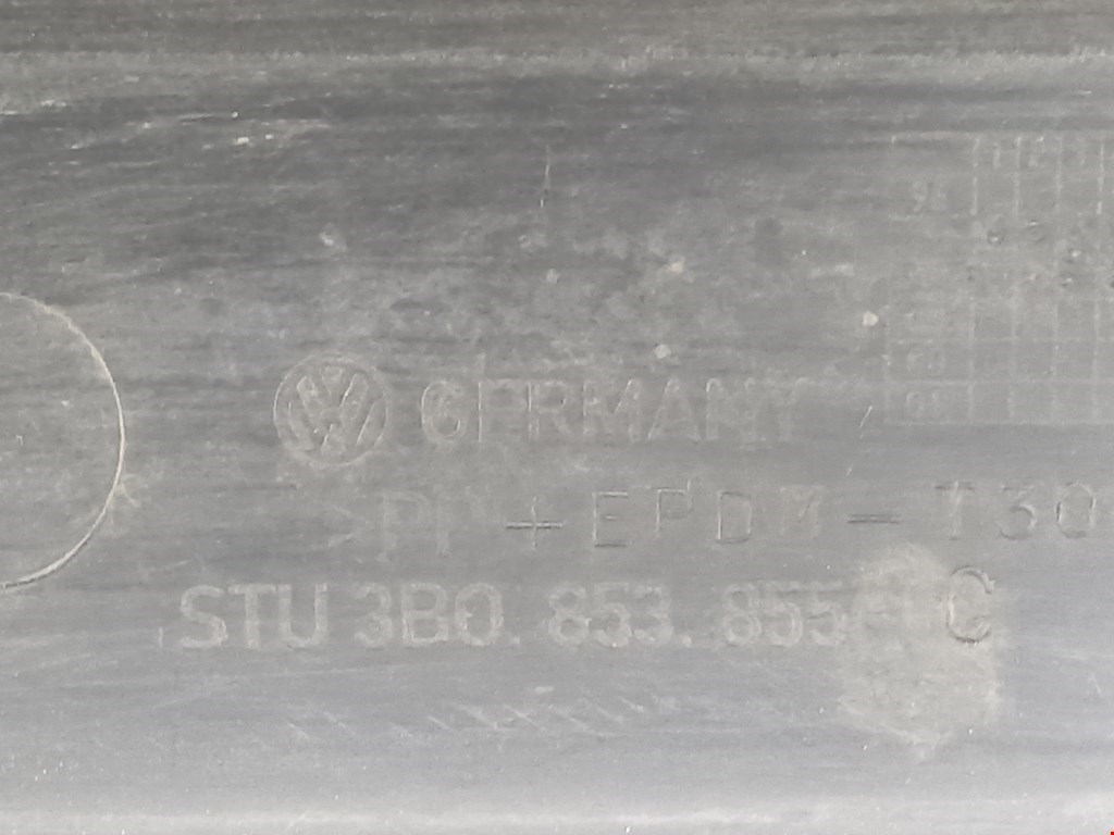 Накладка декоративная на порог левая Volkswagen Passat 5 купить в Беларуси
